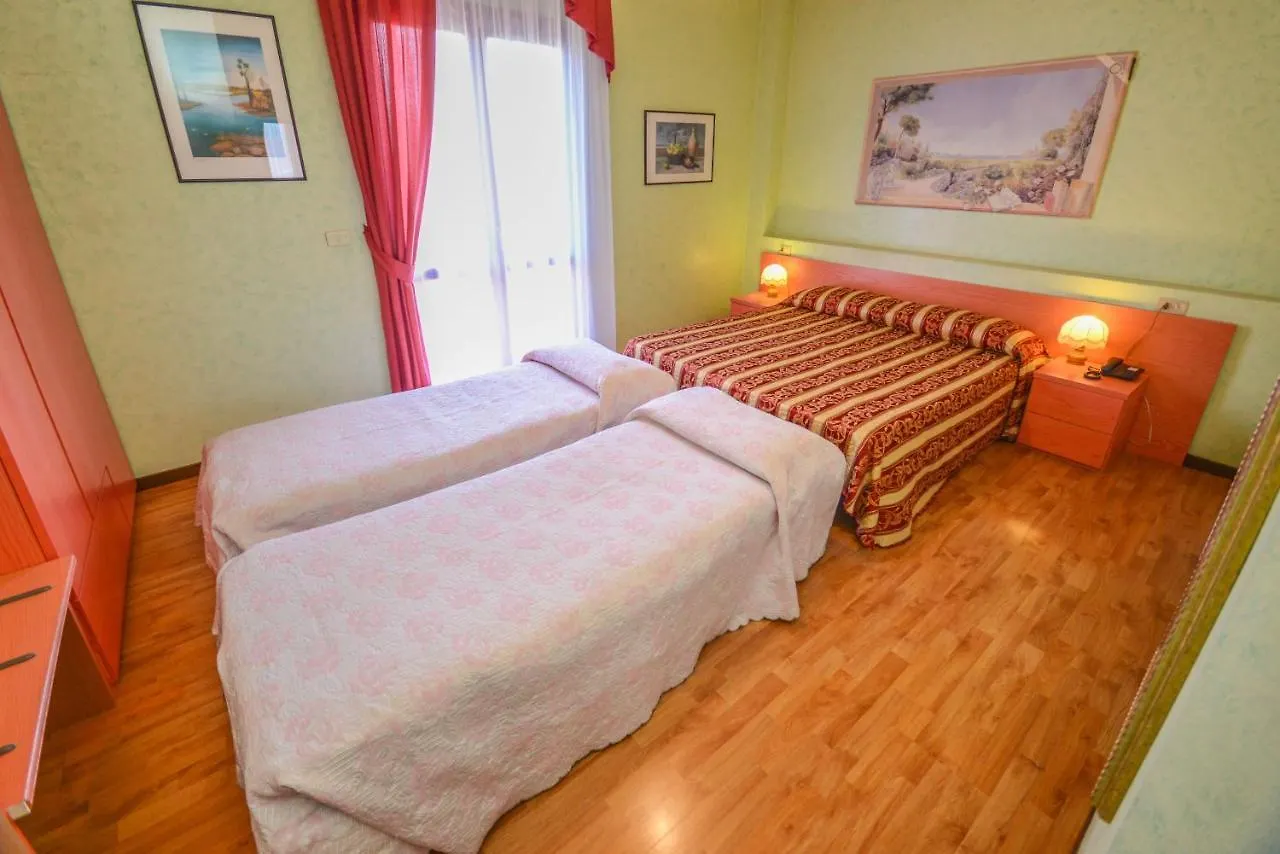 Hotel Benaco Sirmione 3*,